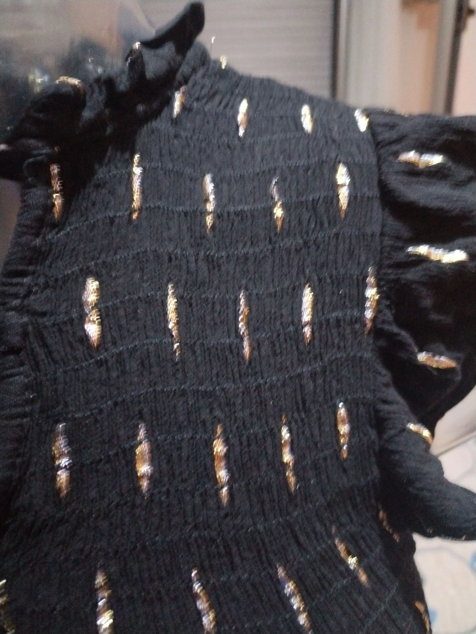 Black t-shirt or black ptoc with a sparkle of shine – photo 5